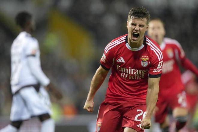 九游-转折点！洛杉矶湖人外线爆发，葡超国际比赛日攻防权衡，球迷炸锅，控场能力受关注的简单介绍